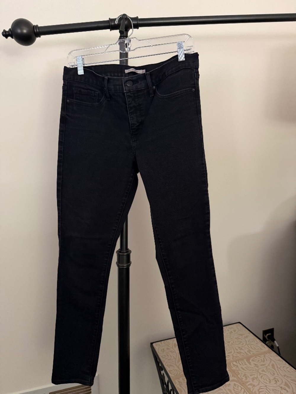 Levi's Black Mid-Rise Skinny Jeans Size 29